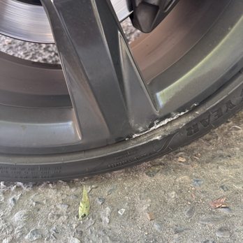 RimTek - Before repair - Wheel & Rim Repair Near Me - Fresno, California RimTek - Before repair - Wheel & Rim Repair Near Me - Fresno, California