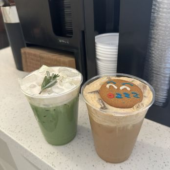 White Sparrow Coffee - Winter seasonals: minty matcha & gingerbread latte (I forget name) - Coffee Roasteries Near Me - Tustin, California White Sparrow Coffee - Winter seasonals: minty matcha & gingerbread latte (I forget name) - Coffee Roasteries Near Me - Tustin, California