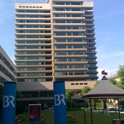 BR-Funkhaus - BR-Hochhaus vom Innenhof aus gesehen