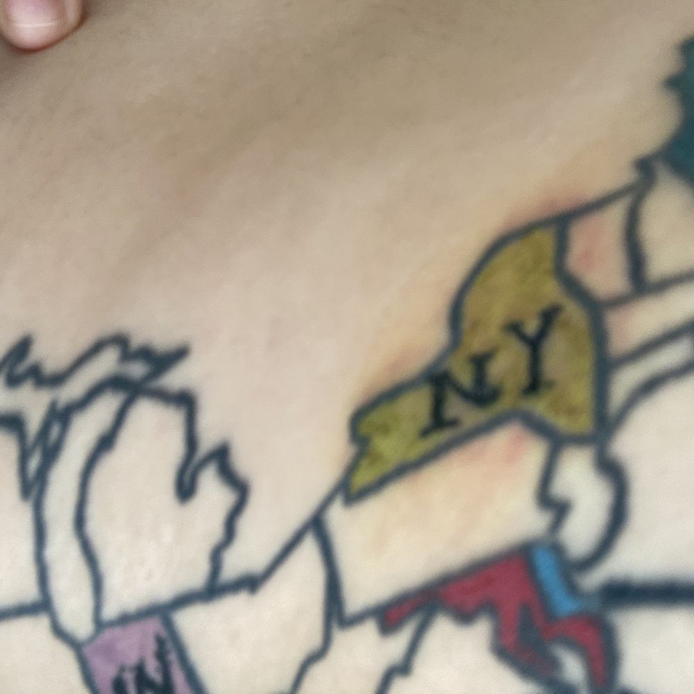 2Tone Tattoos - Bruising on my NY tattoo, you can see around the sides - Tattoo Near Me - Montgomery, New York