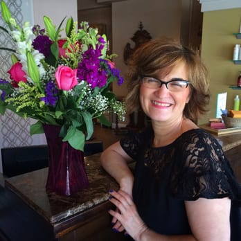 Riverdale Florist - My happy mom. I ordered these flowers on Mother's day -- and they delivered it in 1 hour. Thank you! I couldn't believe how nice they were. - Florists Near Me - Bronx, New York Riverdale Florist - My happy mom. I ordered these flowers on Mother's day -- and they delivered it in 1 hour. Thank you! I couldn't believe how nice they were. - Florists Near Me - Bronx, New York