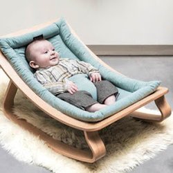 KidsWoodLove - Babywippen aus Holz von Charlie Crane und weiteren Herstellern.