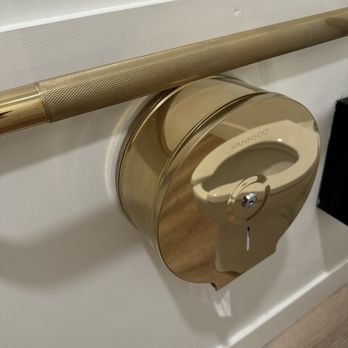 Mesa Bar Plus Grill - Gold plated dispensers. Nice! - American Near Me - Amarillo, Texas