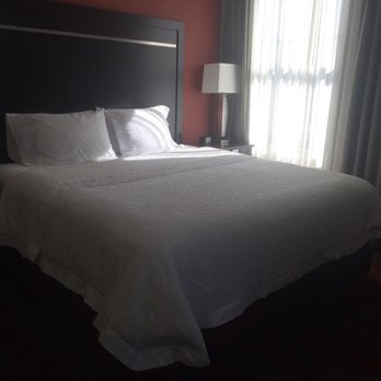 Hampton Inn & Suites Cincinnati-Downtown - King size bed - Hotels Near Me - Cincinnati, Ohio Hampton Inn & Suites Cincinnati-Downtown - King size bed - Hotels Near Me - Cincinnati, Ohio