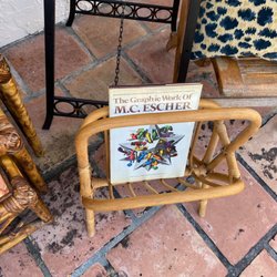 Delray Vintage - Great little magazine rack