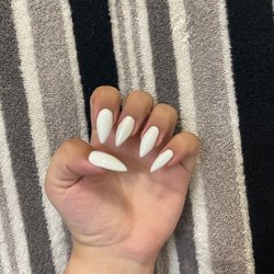 Q Nails