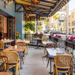 Bacari Beverly Hills - Charming Outdoor Patio in the Heart of Beverly Hills - Corner of Brighton & Camden