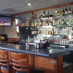 Benny's Café - Small bar
