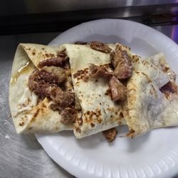 Tacos El Crucero - Tripas Quesadilla