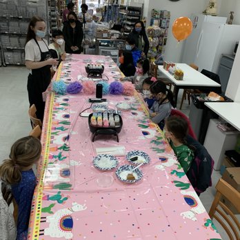 Dawn's Candy & Cake Supply - 101 class - Chocolatiers & Shops Near Me - Lynnwood, Washington Dawn's Candy & Cake Supply - 101 class - Chocolatiers & Shops Near Me - Lynnwood, Washington