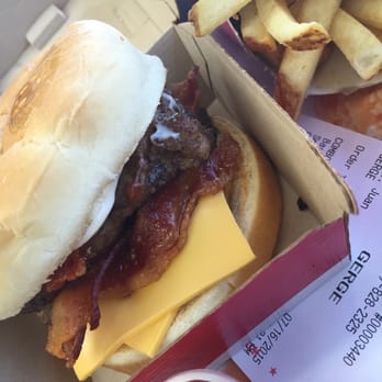 Wendy's - Baconator - Fast Food Near Me - Dublin, California