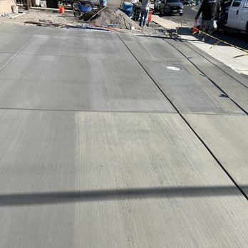 Tukia Landscaping - Front yard concrete - Landscaping Near Me Tukia Landscaping - Front yard concrete - Landscaping Near Me