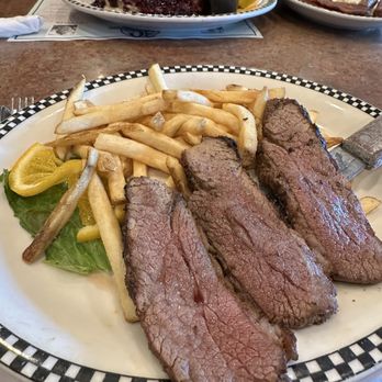 Black Bear Diner Lodi - Santa Maria Tri-Tip* - American Near Me - Lodi, California