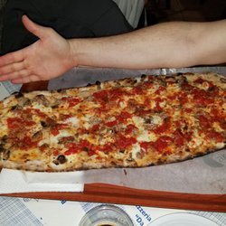 Cardone - Half meter margherita + sausage + mushroom = 11 Euros = SO GOOD!!