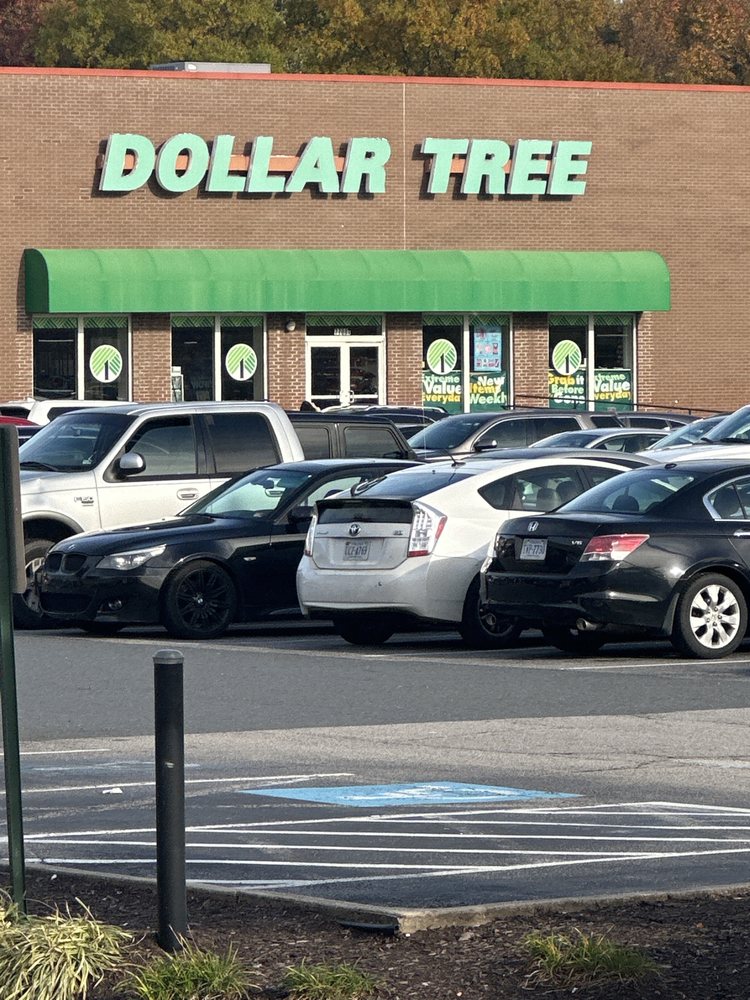 DOLLAR TREE Updated September 2024 12 Photos & 25 Reviews 7700 A