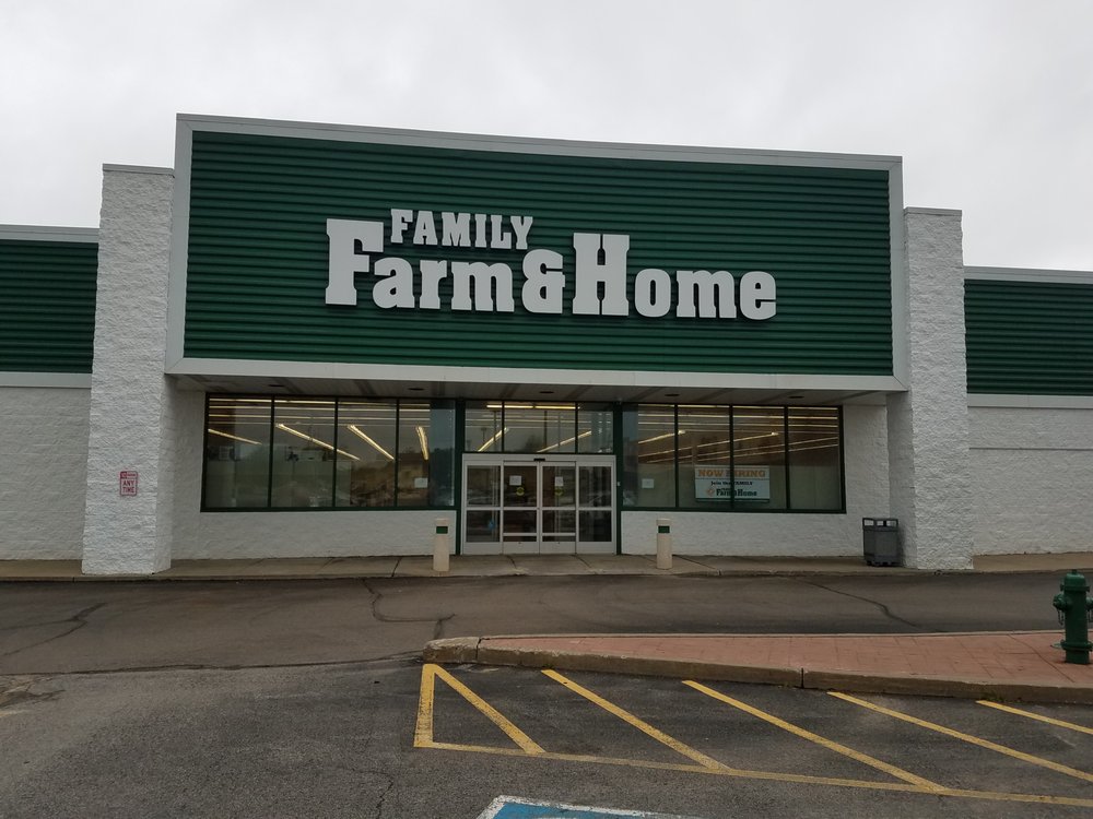 FAMILY FARM HOME - Updated July 2026 - 50 Photos - 16218 Conneaut Lake