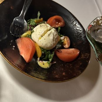 ADKT La - Burrata salad - Bars Near Me - Los Angeles, California ADKT La - Burrata salad - Bars Near Me - Los Angeles, California