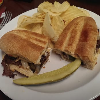 STUDEBAKERS PIZZA - Philly Cheese steak....dont do it.its a joke. - Pizza Near Me - Gatesville, Texas