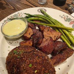 Crab cakes, roasted potatoes, and asparagus Crab cakes, roasted potatoes, and asparagus