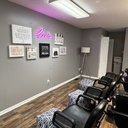 Jennifer's Chair-Goldsboro - Inside hair washing