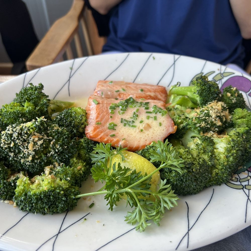 Chinook's - Sockeye salmon - Seafood Near Me - Seattle, Washington