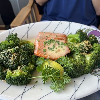 Chinook's - Sockeye salmon - Seafood Near Me - Seattle, Washington Chinook's - Sockeye salmon - Seafood Near Me - Seattle, Washington