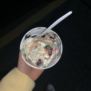 Needham Junction Ice Cream - Monster Mash (vanilla with M&Ms, Oreos, Malted Milk Balls, & a Carmel twist) it was delicious! - Ice Cream & Frozen Yogurt Near Me - Needham, Massachusetts