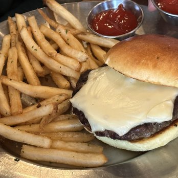 Eureka! - Eureka Burger - American Near Me - Fresno, California