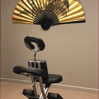 Hamden Spa Palace - Highly experienced in Chair-Massages - chair massage is the best way to relax your back, neck, and shoulder. - Massage Therapy Near Me - Hamden, Connecticut