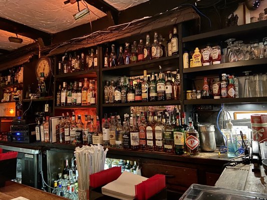 Molly's Shebeen Bar + Restaurant by null