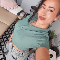 Naked Moone - Karen, Owner and Esthetician with over 5 years of experience.