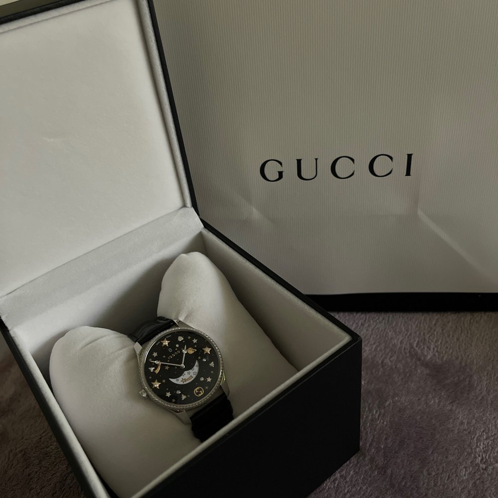 Gucci Outlet - Chose Whimsy with a subtle touch of shiny Gucci bling - Men's Clothing Near Me - Cabazon, California Gucci Outlet - Chose Whimsy with a subtle touch of shiny Gucci bling - Men's Clothing Near Me - Cabazon, California
