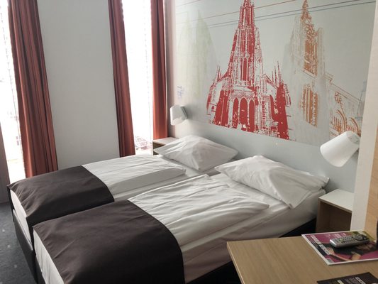 B Amp B Hotel Ulm 17 Photos Hotels Ehinger Str 11 Ulm Baden Wurttemberg Germany Phone Number Yelp