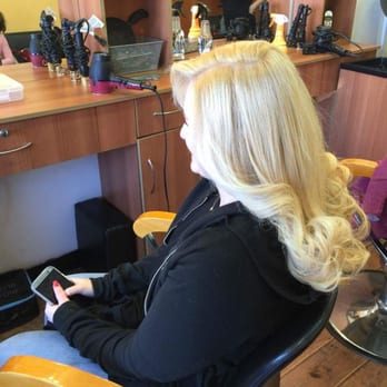 Cecileah Hair Studio - Blond ultra ligth - Hair Extensions Near Me - Bronx, New York Cecileah Hair Studio - Blond ultra ligth - Hair Extensions Near Me - Bronx, New York