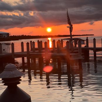Island Fish - View of the sunset - Seafood Near Me - Marathon, Florida