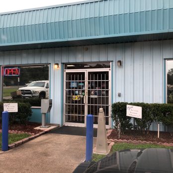 Capital Hitch Service - Front door - Trailer Repair Near Me - Tallahassee, Florida Capital Hitch Service - Front door - Trailer Repair Near Me - Tallahassee, Florida