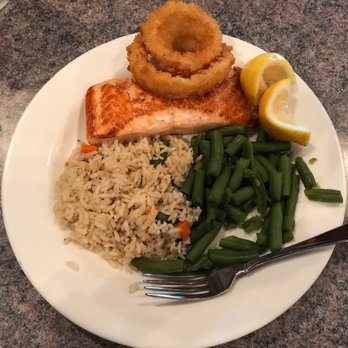 Tish's Restaurant - American Near Me - Council Bluffs, Iowa