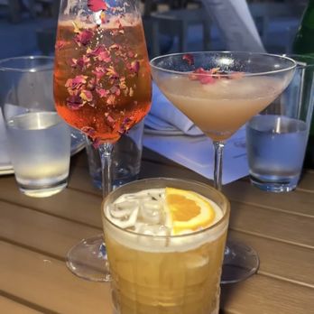 Pamplemousse On The Bay - Cocktail Bars Near Me - Miami Beach, Florida