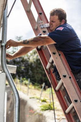 Electric Wire Services - Long Beach Logo