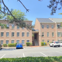 Sunstone Counseling - Free parking in front of Sunstone Counseling's Falls Church location.