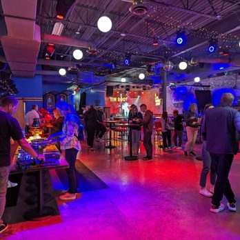 Tin Roof - Interior - Bars Near Me - Orlando, Florida