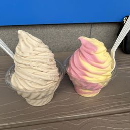 Peanut butter soft serve and dole whip swirl (pineapple and watermelon) Peanut butter soft serve and dole whip swirl (pineapple and watermelon)