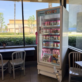 Baskin-Robbins - Ice Cream & Frozen Yogurt Near Me - Moreno Valley, California