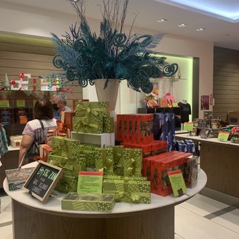 Big Island Candies - Love the gift wrapped boxes! - Chocolatiers & Shops Near Me - Honolulu, Hawaii Big Island Candies - Love the gift wrapped boxes! - Chocolatiers & Shops Near Me - Honolulu, Hawaii