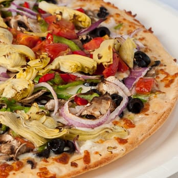 Dean's Pizza - Gourmet Veggie- Artichoke hearts, mushrooms, black olives, red and green bell peppers, onions,  tomatoes, mozzarella on white sauce - Pizza Near Me - Turlock, California