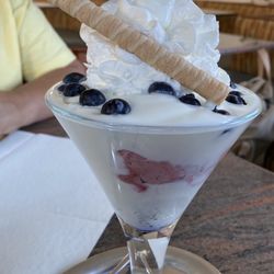 Nico's Eisstube - Jogurt-Becher