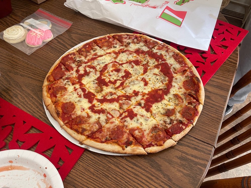 Food from Victorio's Pizza Shop