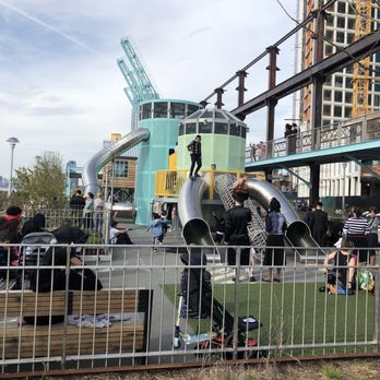 Domino Park - Parks Near Me - Brooklyn, New York
