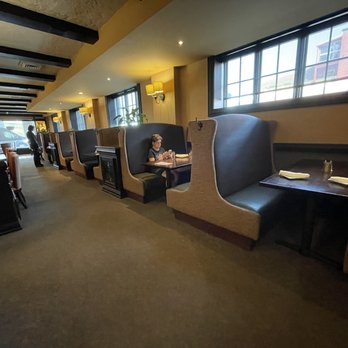 Caroline's Restaurant - Seating area - New American Near Me - Dubuque, Iowa