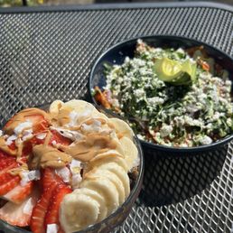 Açaí bowl & chilaquiles